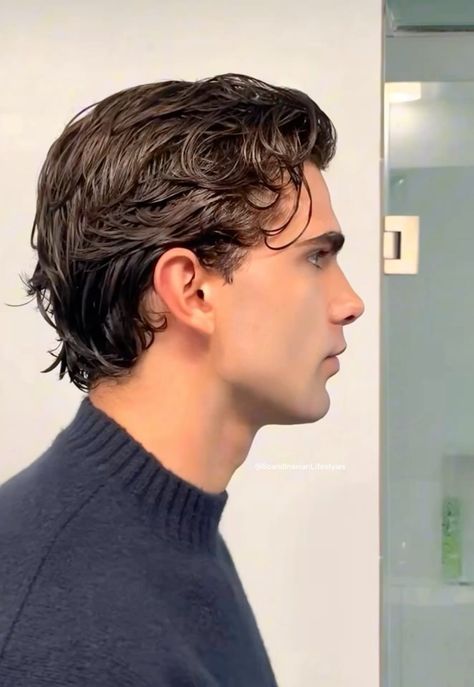 The Best Men's Hairstyles for Professionals in Amsterdam (2026 Guide)
